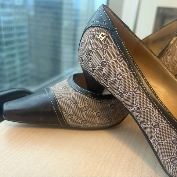 Etienne Aigner size 6.5 pumps excellent  condition - Picture 11 of 12